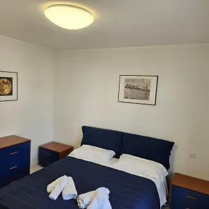 https://the-blue-house-lovely-apartment-in-the-cote-dazur-for-6-people.fr-provencehotel.com