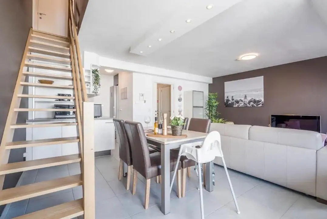 Cosy Duplex In Westende Met 3 Slpk Middelkerke Belgium